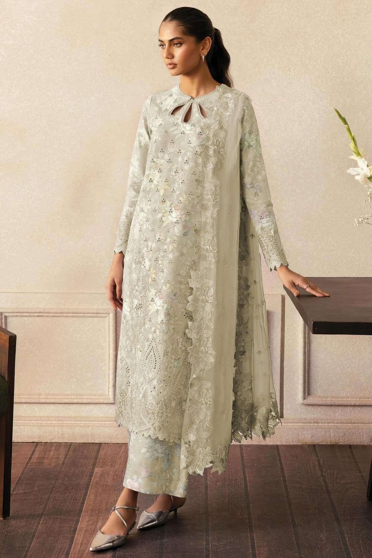 Shree Deepsy Rungrez Chikankari view 12