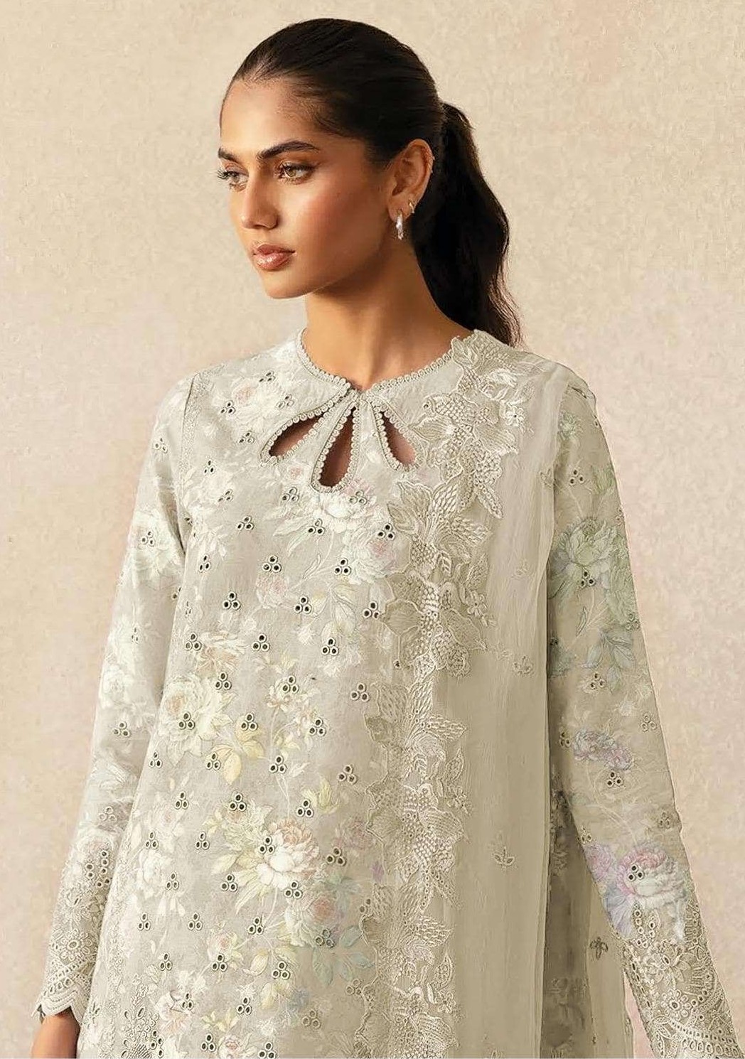 Shree Deepsy Rungrez Chikankari view 13