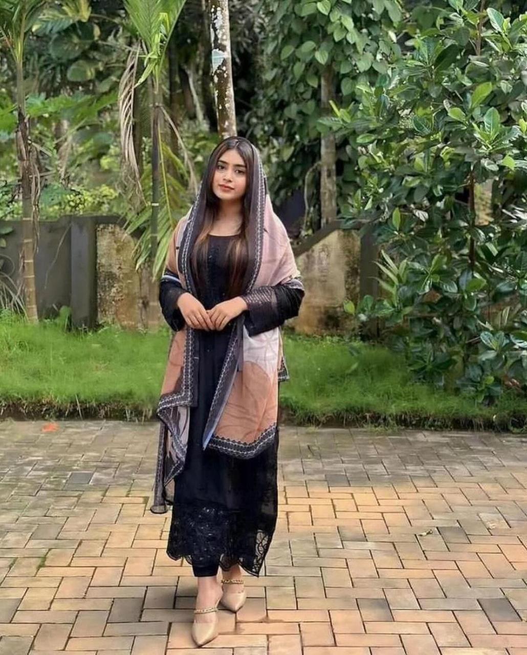 MR 001 Pakistani Design Salwar view 2