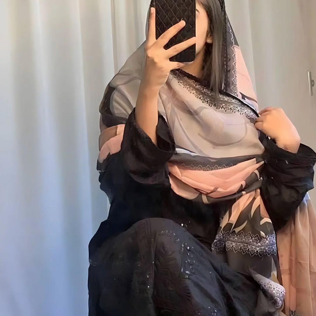 MR 001 Pakistani Design Salwar view 3