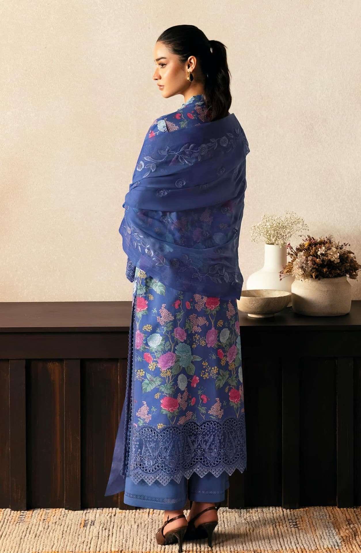 Shree Deepsy Rungrez Chikankari view 5