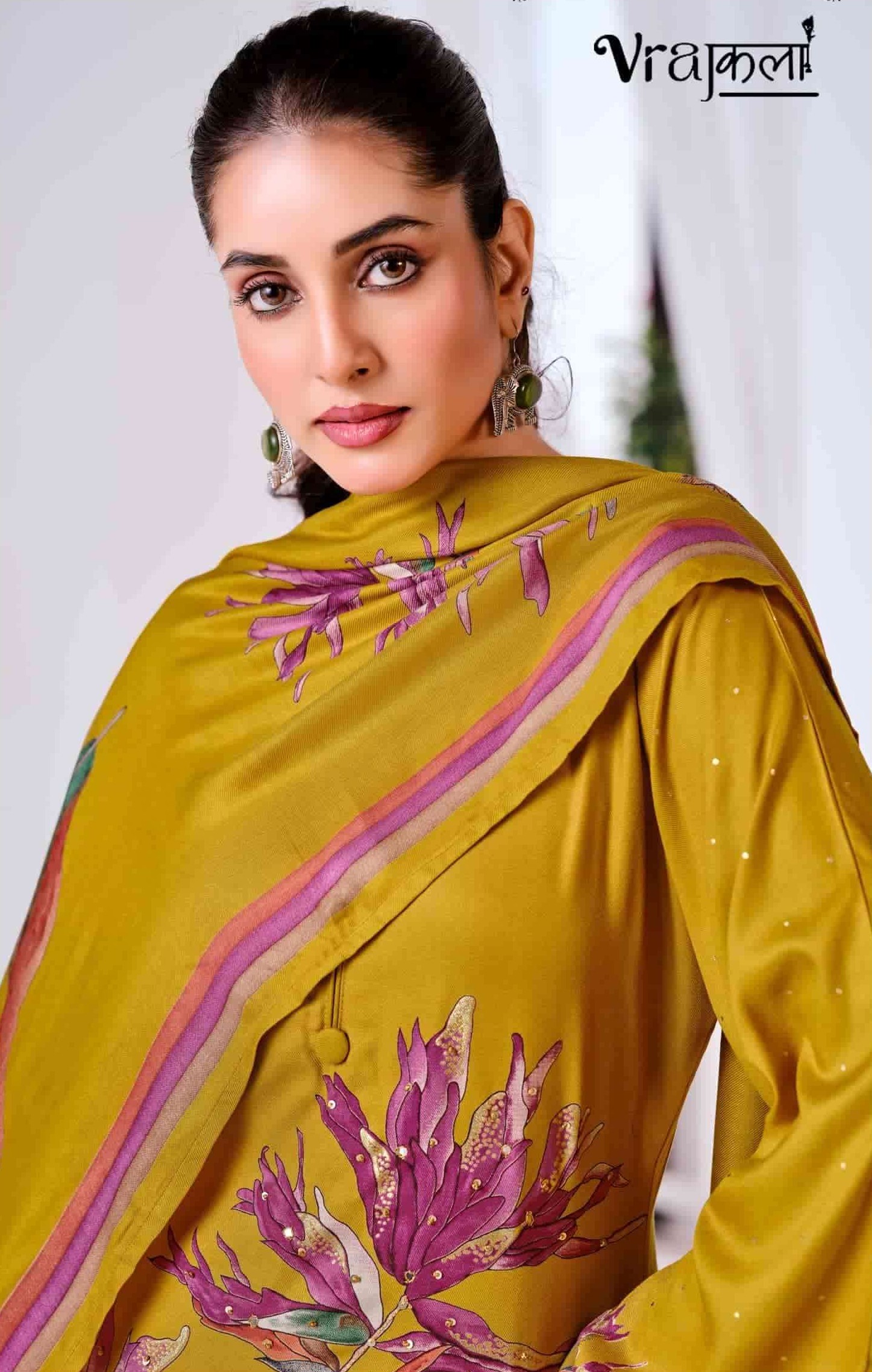 Noor E-Kashmiri by Mumtaz Arts view 7