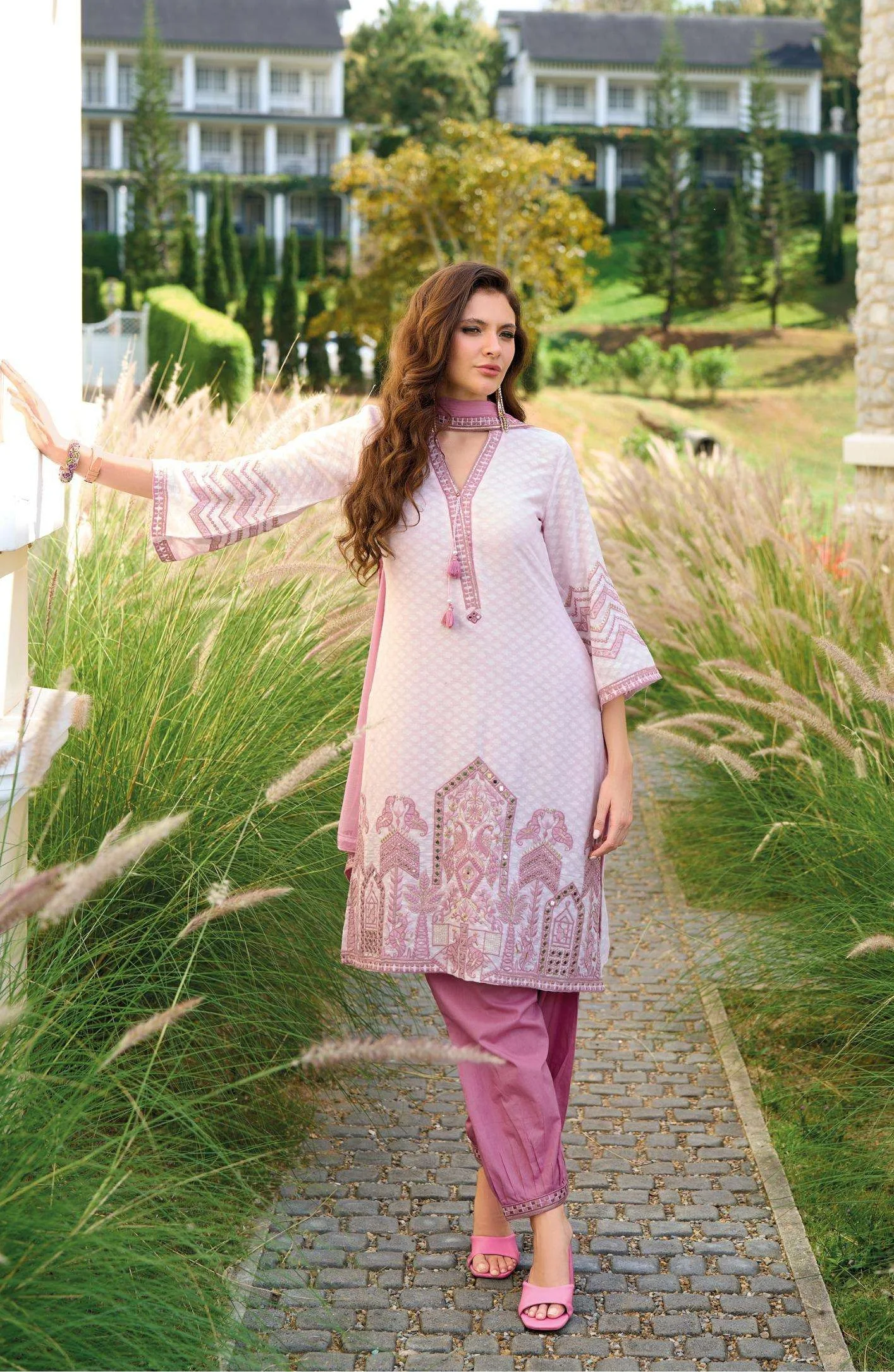 SEHRA by Kailee view 8