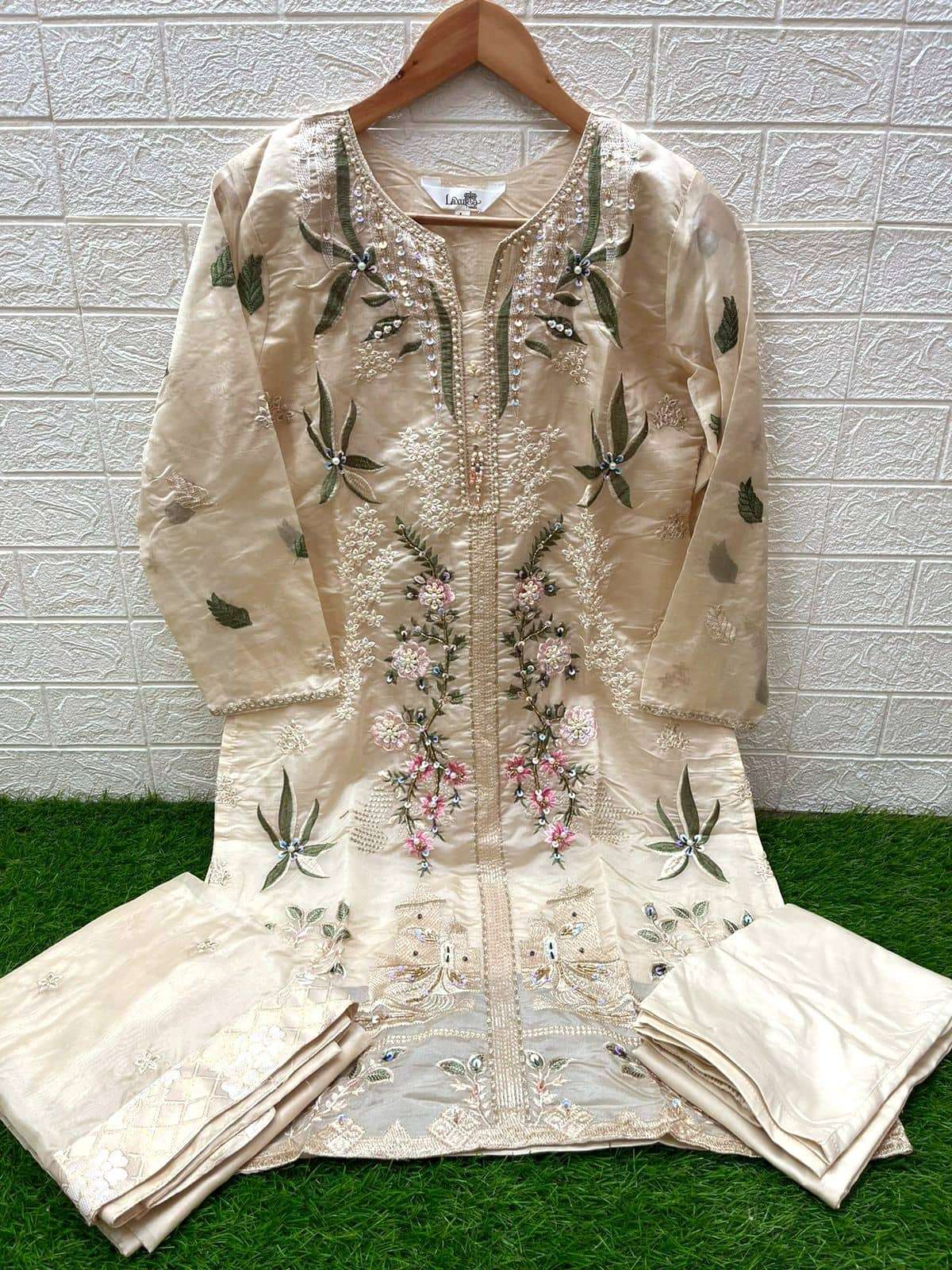 Laxuria Trends 1404 Fancy Style Classic Heavy Embroidered Readymade Collection view 5