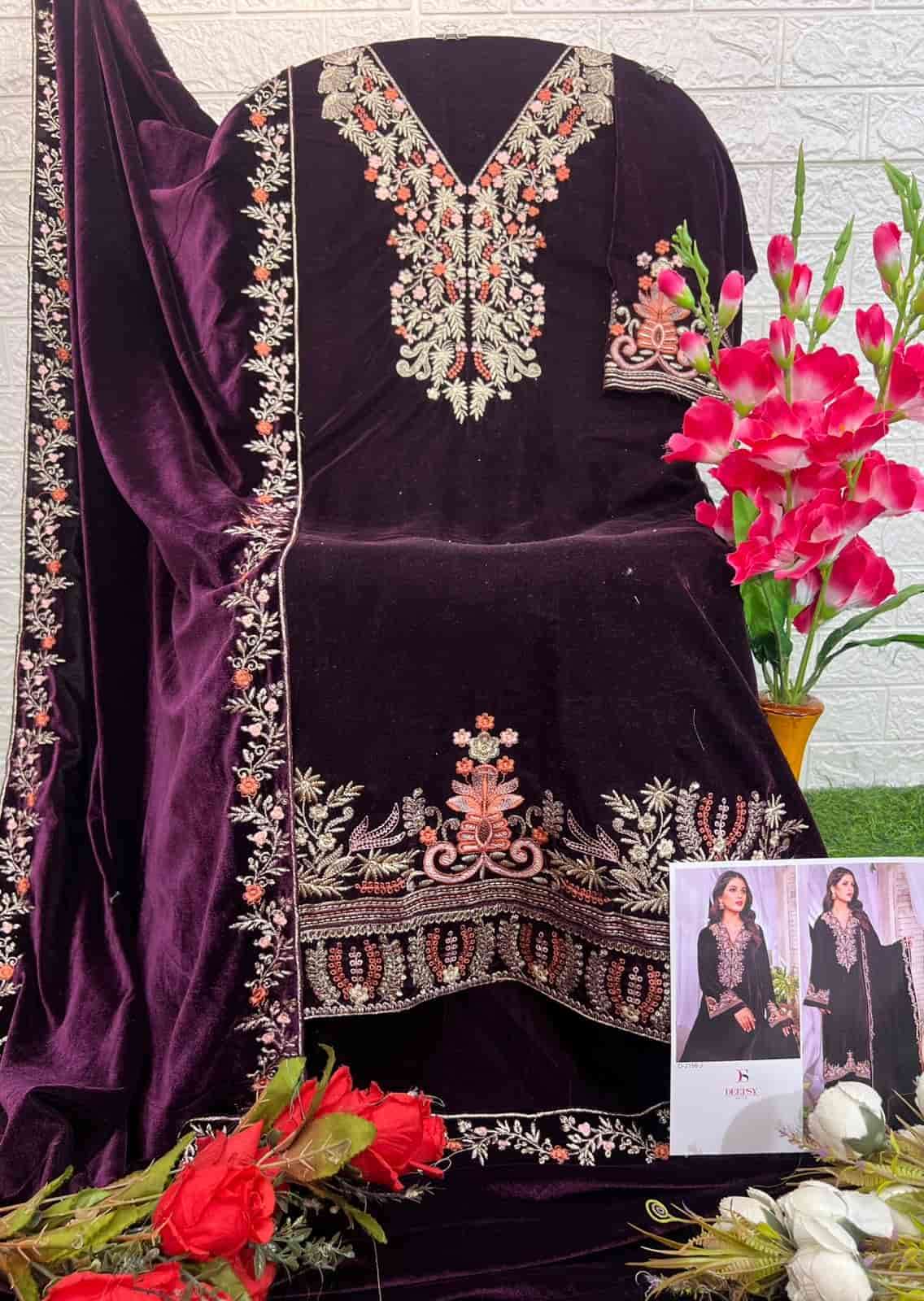 Deepsy Heavy Velvet Pakistani Salwar Kameez view 7