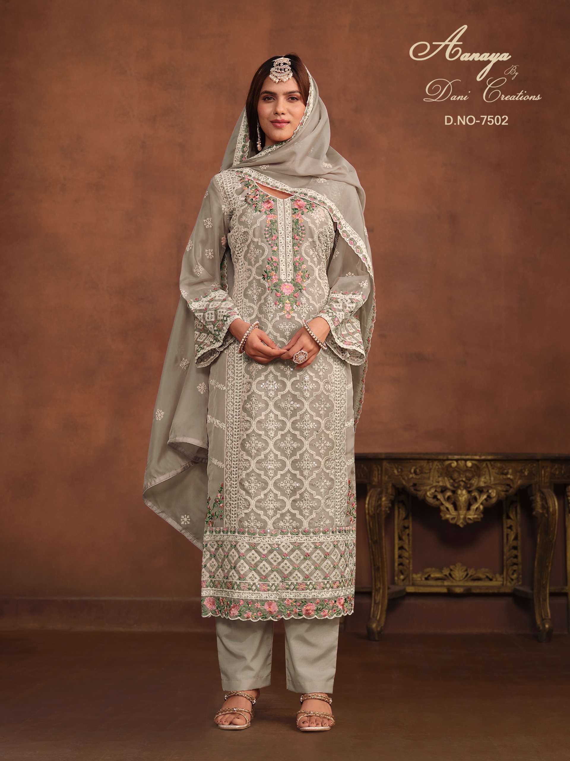 Aanaya 7502 Organza Salwar Kameez view 2