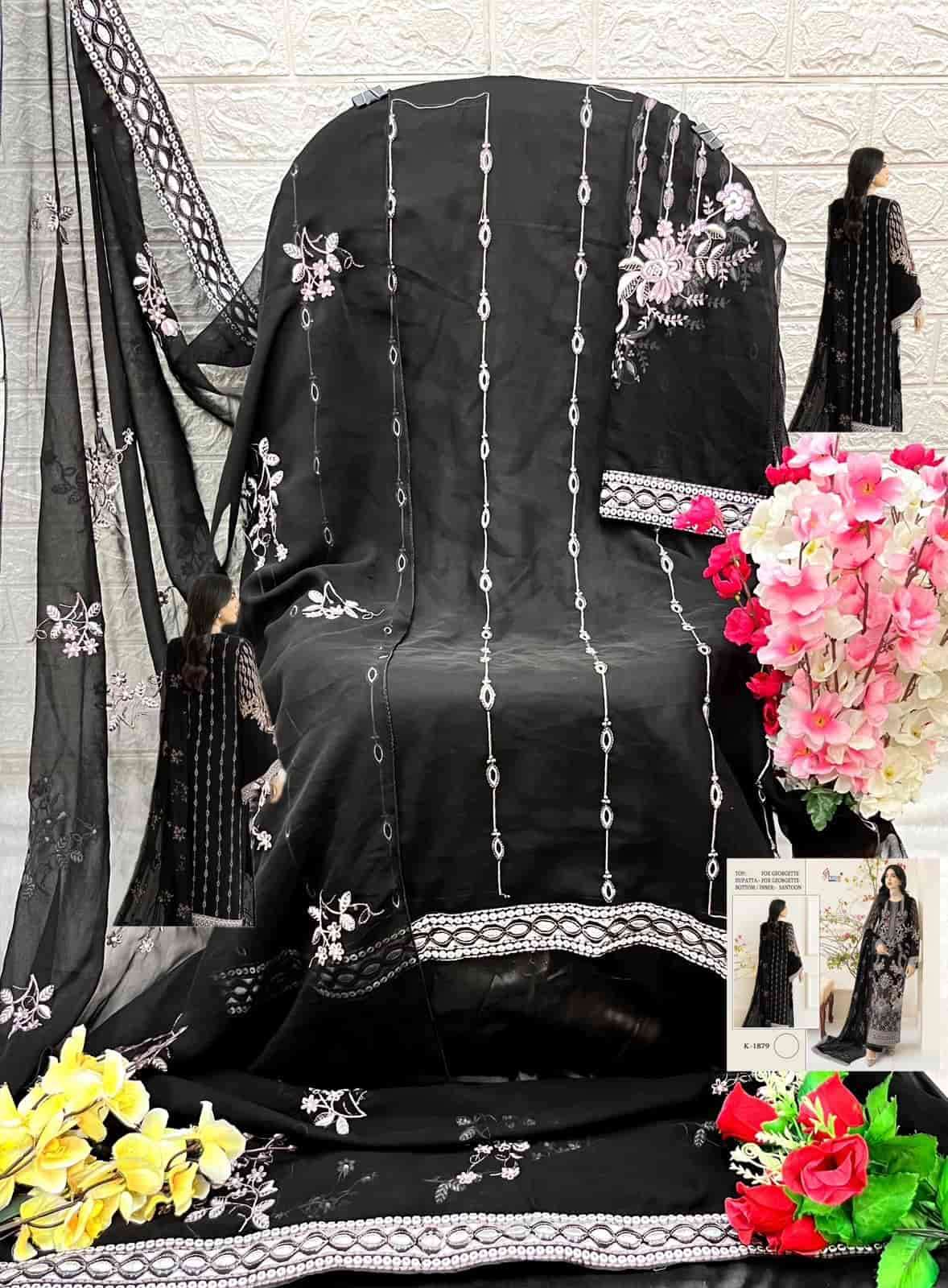 Shree Fabs Heavy Designer Pakistani Salwar Suit view 3