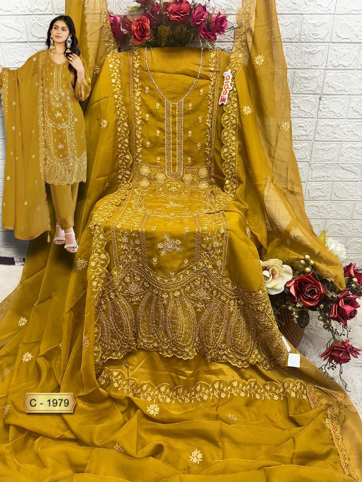 Fepic C 1979 Pakistani Salwar Suit view 3