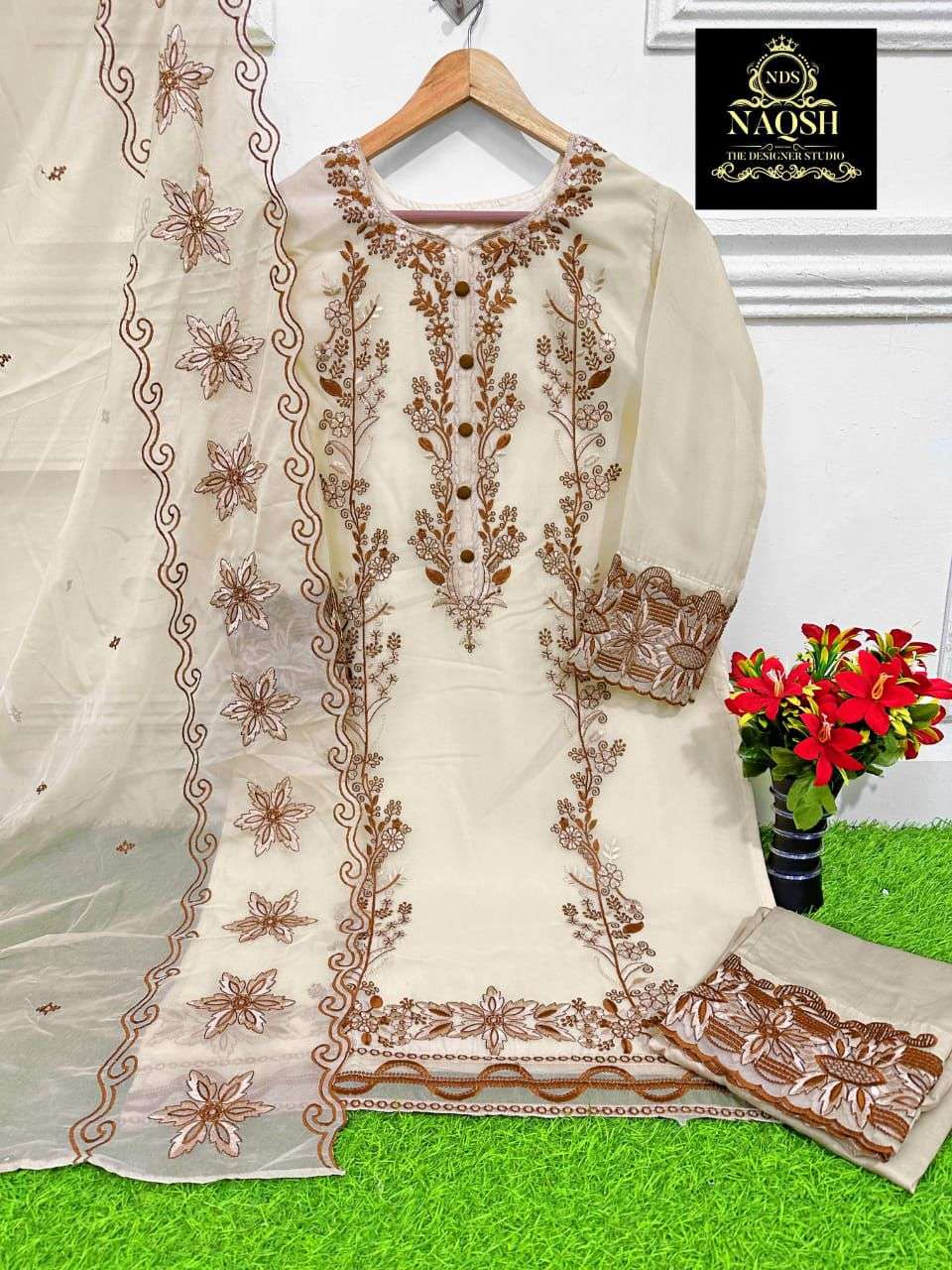 Naqsh Designer Embroidered Organza Salwar Suit view 5