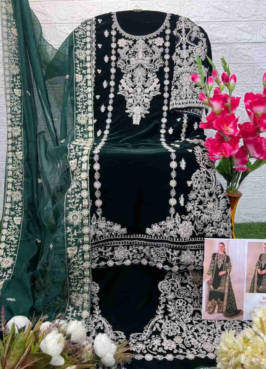 Deepsy D 32222 C Exclusive Heavy Designer Style Pakistani Velvet Suit Exporter view 2