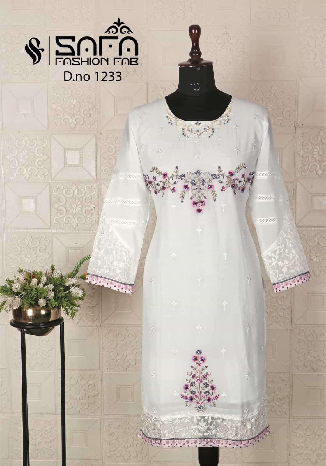 Safa Embroidered Kurti & Cigarette Pant Set view 2