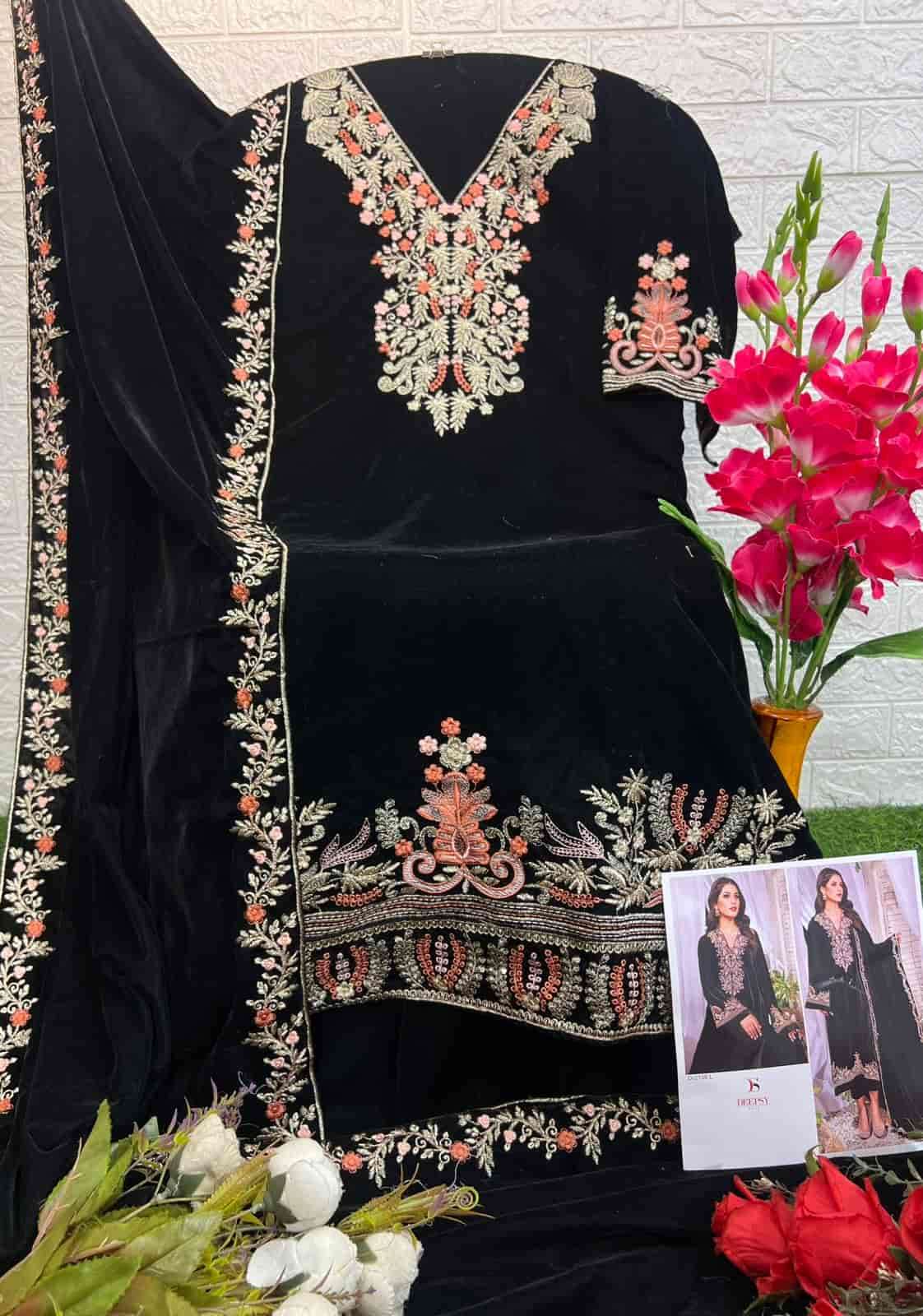 Deepsy Heavy Velvet Pakistani Salwar Kameez view 6