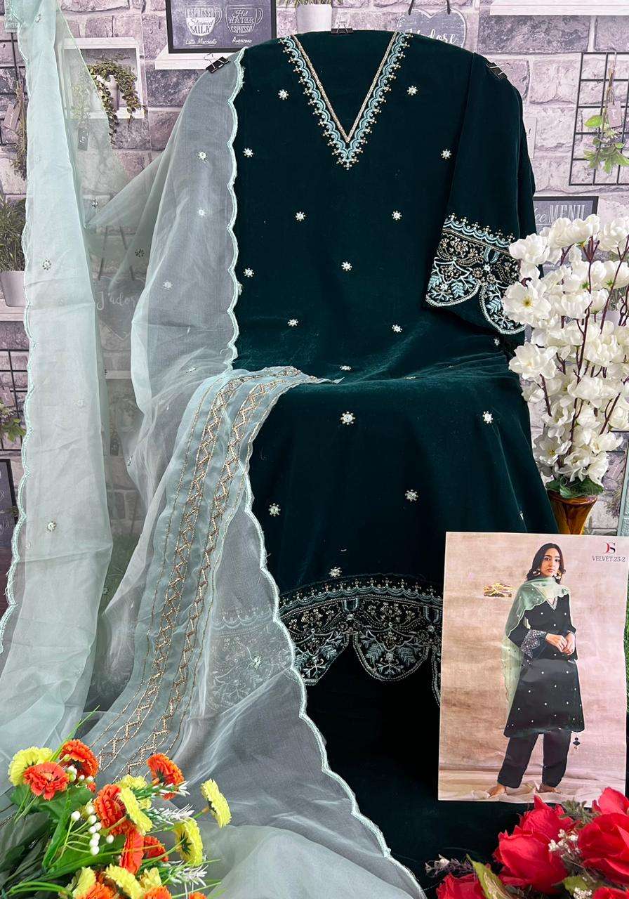 Deepsy 3244 Pakistani Fancy Style Velvet Salwar Suit Ensemble view 2