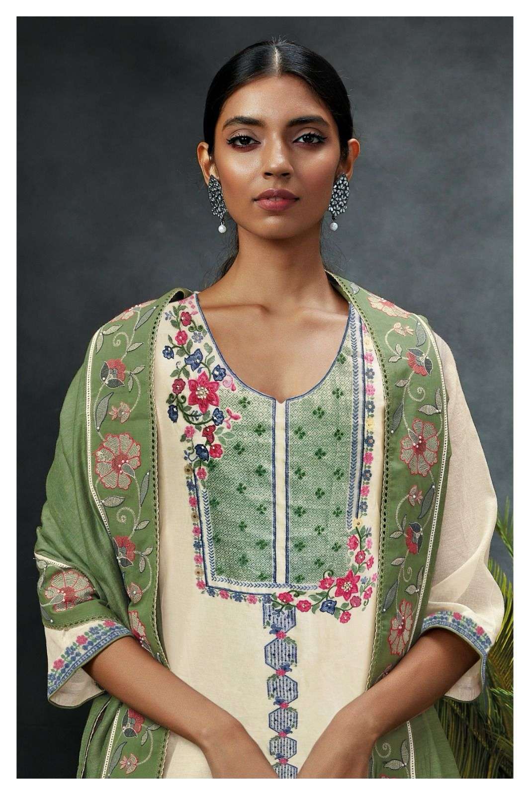 Ganga Quincy 1861 Jacquard Designs Dress Festive Collection view 2