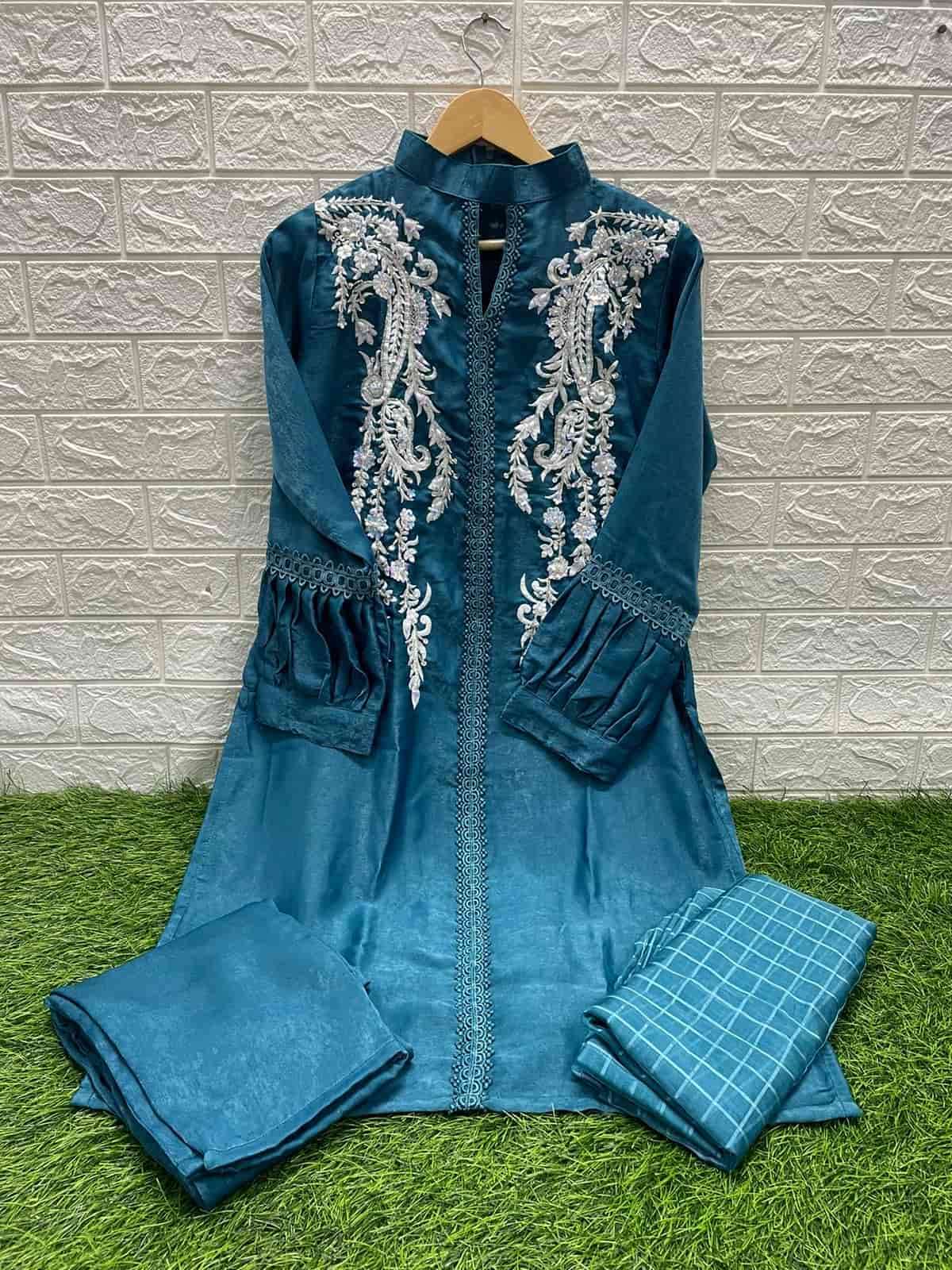 Laxuria Trends Pakistani Designer Readymade Suit view 3