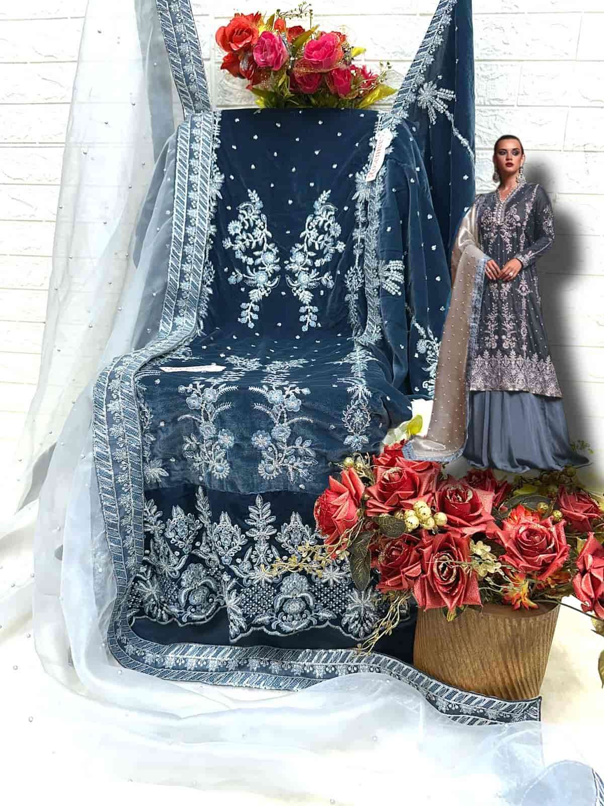 Fepic V 17018 Colors Exclusive Heavy Designs Winter Wear Pakistani Suit Wholesalers view 6