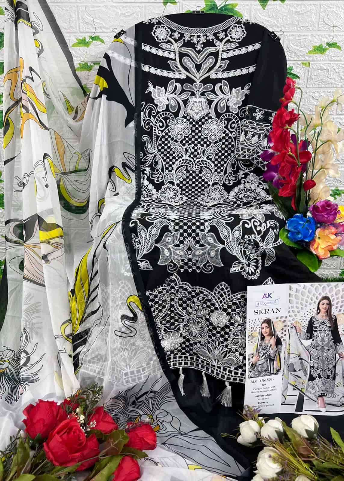 Al Khushbu Seran Vol 1 Pakistani Fancy Cotton Suit Wholasaler view 5